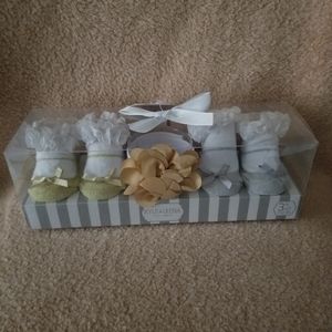 Kyle & Deena Infant 3 Piece Set Socks & Floral Headband